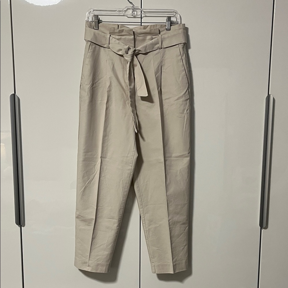 Ann Taylor NWOT Beige Straight Leg Pants with Tie Belt High Waist, Size 6 - Picture 2 of 9